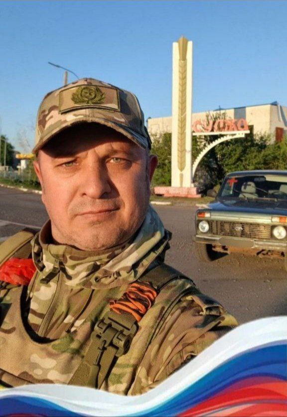 В сегодняшнем выпуске проекта "Победа - дело семейное" представляем вам ещё одну династию воинов: Сергей Муравьёв пошёл добровольцем на защиту Курской земли в память о дедушке, который в годы Великой Отечественной войны участвовал в Курской битве.